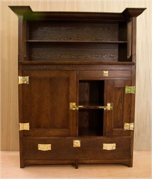 Hunterain sideboard (Front)