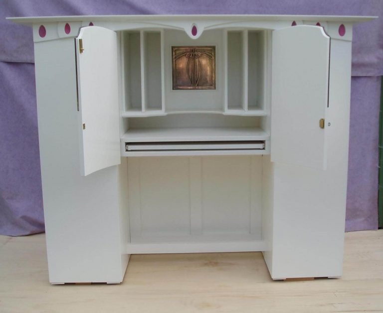 Macdonald Desk open